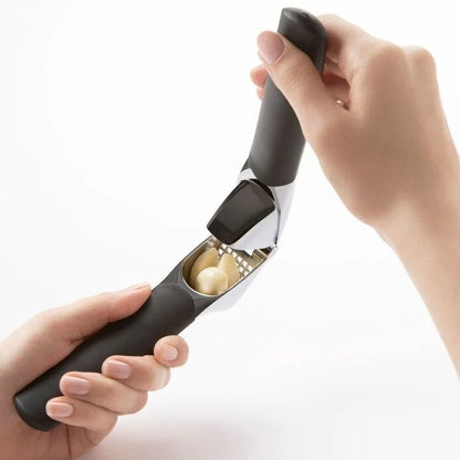 Stainless Steel Garlic Press — Rust-Resistant, Easy-to-Clean Garlic Mincer